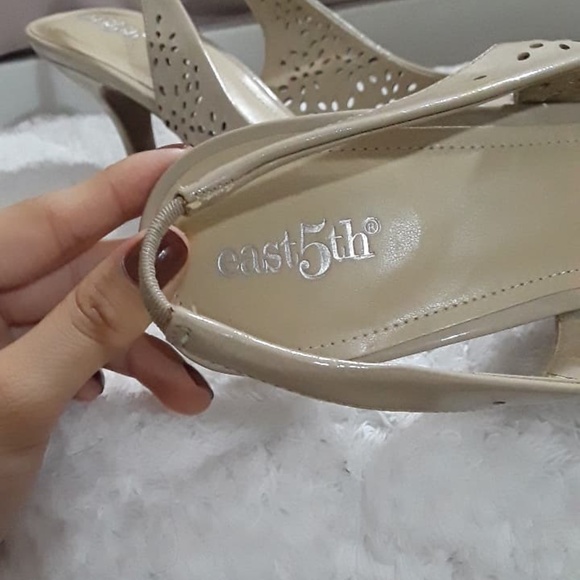 East 5th Beige Kitten Heels Open Toe Shoes 7.5 M - Picture 4 of 6